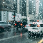 Musim Hujan Bikin Mager? Lakukan 5 Trik Anti-Malas Ini agar Tetap Produktif