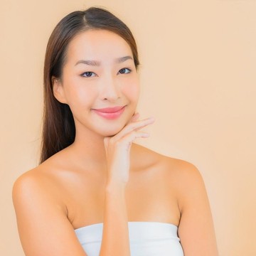 7 Kebiasaan Sederhana yang Bikin Kulit Glowing dan Sehat Tanpa Makeup