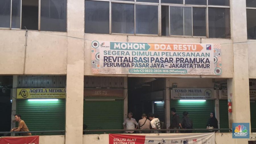 Kondisi Pasar Pramuka yang Mulai Kondusif Kembali Setelah Sempat Ricuh Akibat Kekecewaan Pedagang Akibat Kenaikan Tarif Sewa Kios. (CNBC Indonesia/Chandra) Kondisi Pasar Pramuka yang Mulai Kondusif Kembali Setelah Sempat Ricuh Akibat Kekecewaan Pedagang Akibat Kenaikan Tarif Sewa Kios. (CNBC Indonesia/Chandra)