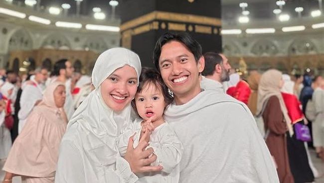 Terpopuler: Potret Sabrina Anggraini dan Belva Devara Umrah bareng Anak