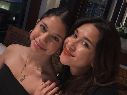 Sang Putri Ultah, Intip 5 Momen Nana Mirdad Bikin Kue Spesial & Ucapan Manis Andrew White