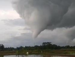 Heboh Gulungan Angin di Banjar, Satu Rumah Rusak Tersapu