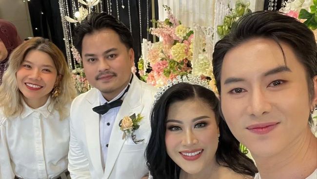 Alasan Rafael Tan Minta Jempol Kakinya Diinjak Saat Hadiri Pernikahan Boiyen