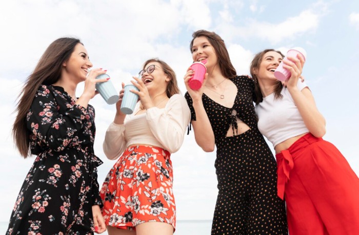 Libra, Scorpio, dan Sagittarius mengalami peningkatan harmoni hubungan dan peluang karier yang menjanjikan. Keuangan juga berpotensi berkembang lebih baik./ Foto: freepik.com