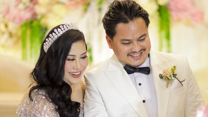 Ini Profil dan Pekerjaan Rully Anggi Akbar, Pria yang Resmi Menikahi Boiyen