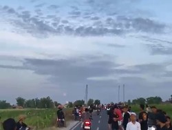 Ngeri! Beredar Video Balap Liar di Pamekasan Memakan Korban