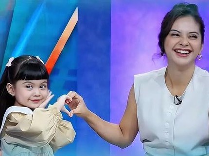 5 Potret Tingkah Aleia Anak Tiwi T2 yang Wajahnya Plek Ketiplek Mirip Sang Bunda
