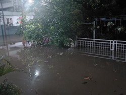 Banjir Terjadi di Pondok Gede Bekasi, Tinggi Air Capai 1 Meter