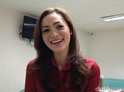 Christy Jusung Siap Balik ke Dunia Hiburan Tapi Bertahap
