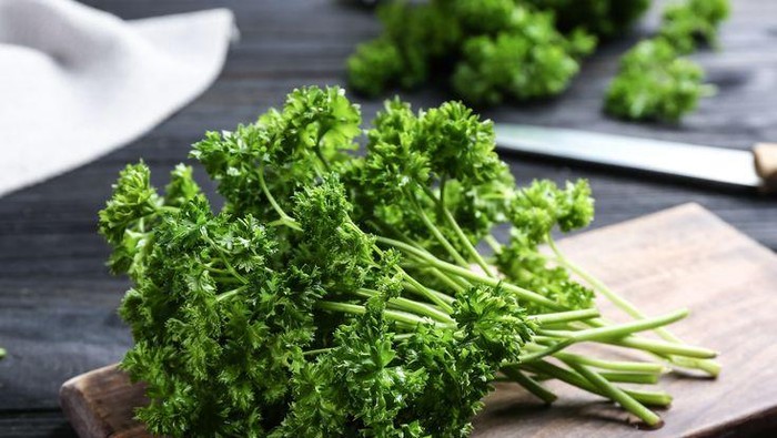 7 Khasiat Rebusan Daun Seledri untuk Kesehatan