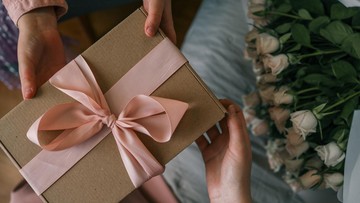 10 Ide Kado Hari Valentine Selain Cokelat, Bikin Si Dia Terkesan