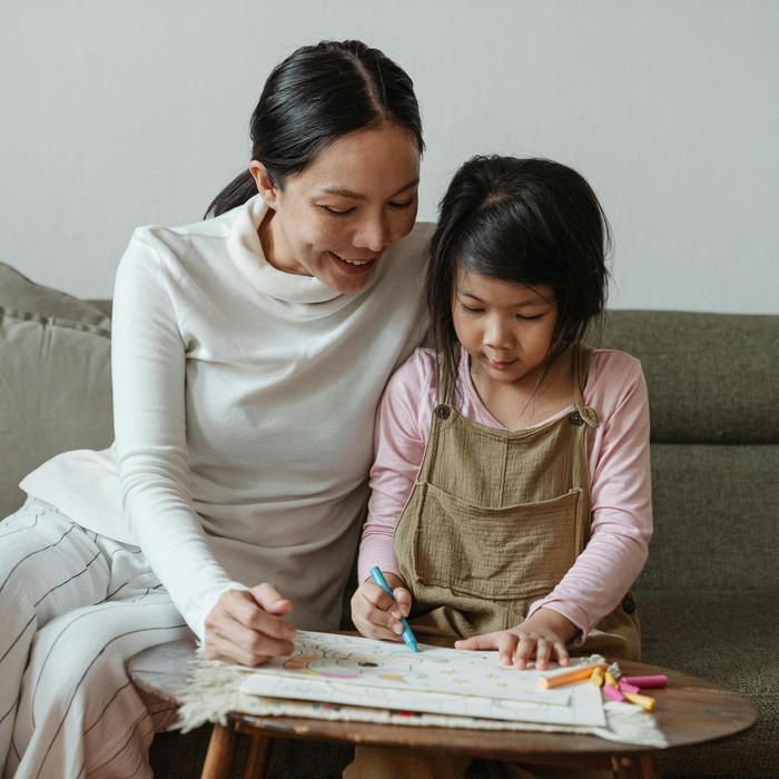 satu kebiasaan sederhana yang dapat membantu anak bersemangat, sukses, dan tangguh adalah membimbing anak pada aktivitas yang benar-benar disukainya.