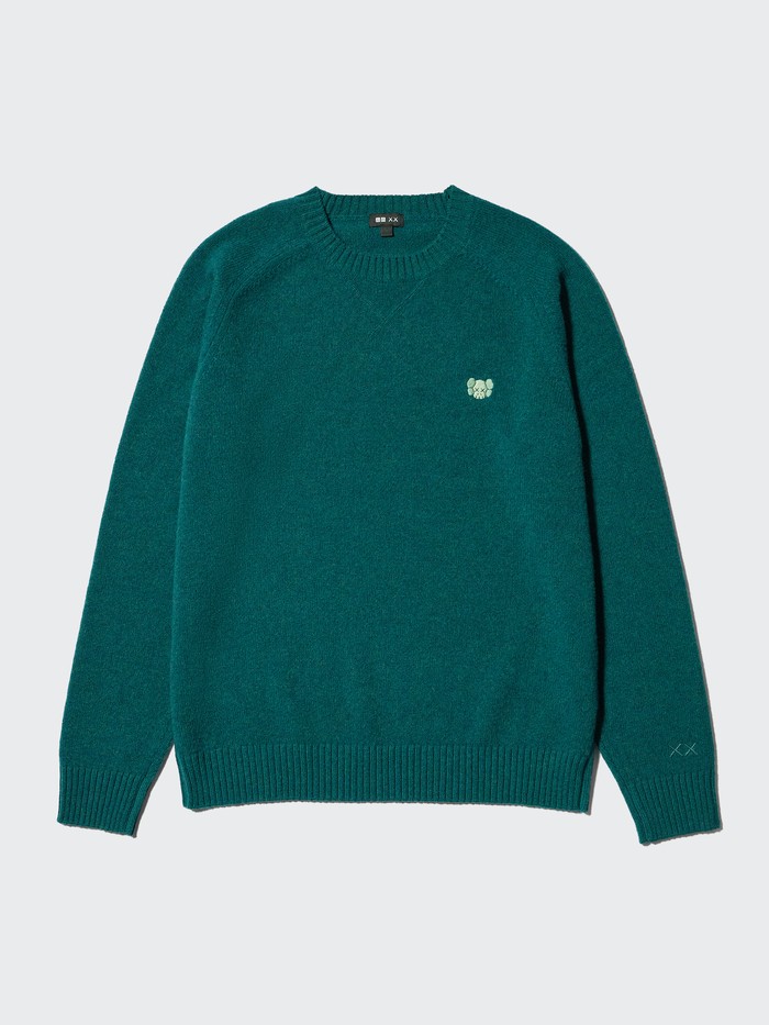 Dengan bergabungnya KAWS sebagai Artist in Residence, UNIQLO memperkuat inisiatif “Art for All,” membuat seni yang menyentuh emosi menjadi accessible bagi siapa pun dan menjadi bagian dari everyday wear.