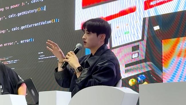 5 Fakta Lee Dong Hwi Adik Cha Eun Woo yang Tak Kalah Tampan dan Kini Jadi Pakar AI