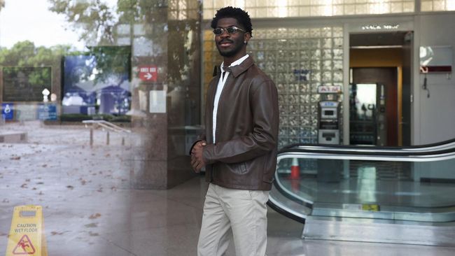 Lil Nas X menjalani sidang pertamanya pada Senin (17/11) di Los Angeles.