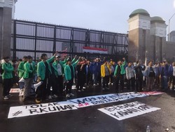 Mahasiswa Demo Tolak KUHAP Baru di DPR, Mau Ajukan Gugatan ke MK