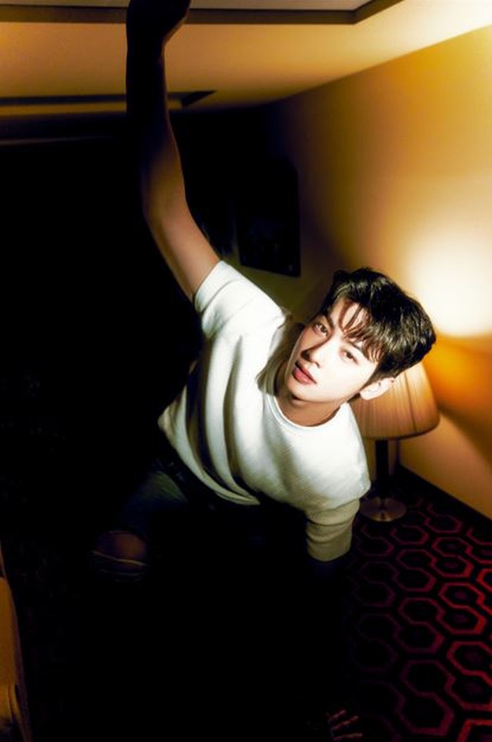 Meski tengah menjalani tugas militer, idol-aktor tersebut tetap ingin berbagi kabar dengan para penggemarnya, salah satunya perilisan mini album kedua usai sukses debut solo pada Februari 2024 lalu./ Foto: x.com/CHAEUNWOO_offcl