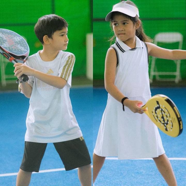 <p>Tak hanya Bundanya saja yang gemar bermain padel, kedua anak Nina Zatulini, Kenzie Naratama Chandra dan Khanza Inara Chandra, juga tampak serius mengikuti latihan olahraga yang kini tengah viral, Bunda. "Ketika anak juga ikutan terpadel-padel. Semangat ya Abang Kakak," tutur Nina melalui Instagramnya. (Foto: Instagram @ninazatulini22)</p>