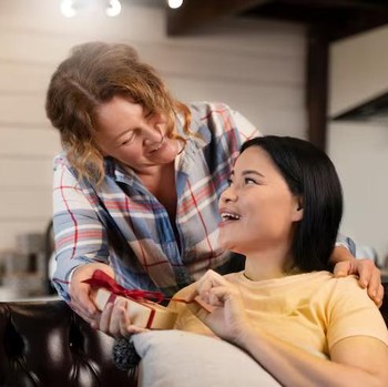 7 Kalimat Gaslighting Orang Tua yang Meremehkan Emosi Anak