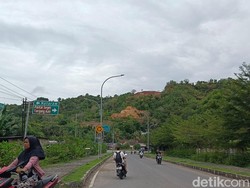 Pemkab Lombok Tengah Tak Berdaya Setop Pengerukan Bukit di Mandalika