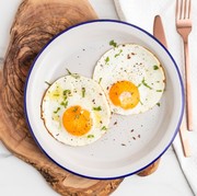 Putih Telur atau Kuning Telur, Mana yang Lebih Sehat untuk Sarapan?