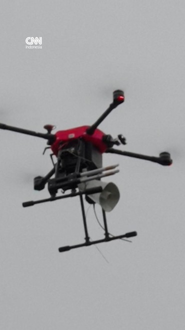 Jepang Pakai Drone Bersuara Anjing Cegah Serangan Beruang