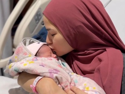 5 Potret Kagiya Anak Keempat Marsha Natika yang Baru Lahir, Ramai Disambut Keluarga Besar