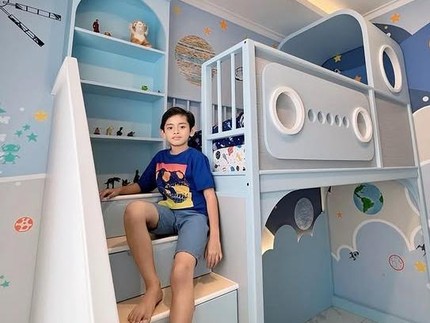 5 Potret Kamar Anak Melody Prima, Estetik Bertema Luar Angkasa