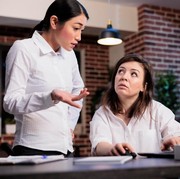 Tak Langsung Buang Muka, Ini 5 Sikap Orang Cerdas Saat Menghadapi Orang yang Nggak Mereka Suka