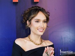 Cinta Laura Ungkap Alasan Pernah Tak Ingin Pulang ke Indonesia