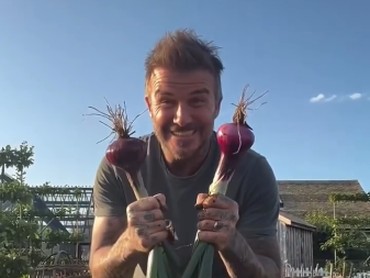Selain Berkebun dan Mengurus Ternak, David Beckham Kini Juga Hobi Bikin Kue