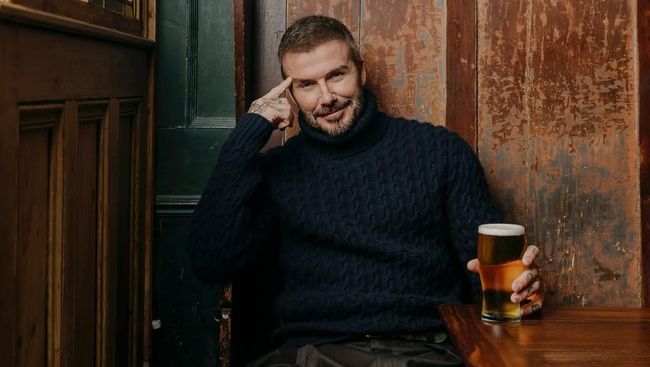 David Beckham Asyik Berkebun Usai Pensiun, Tanam Sayuran hingga Pelihara Ayam