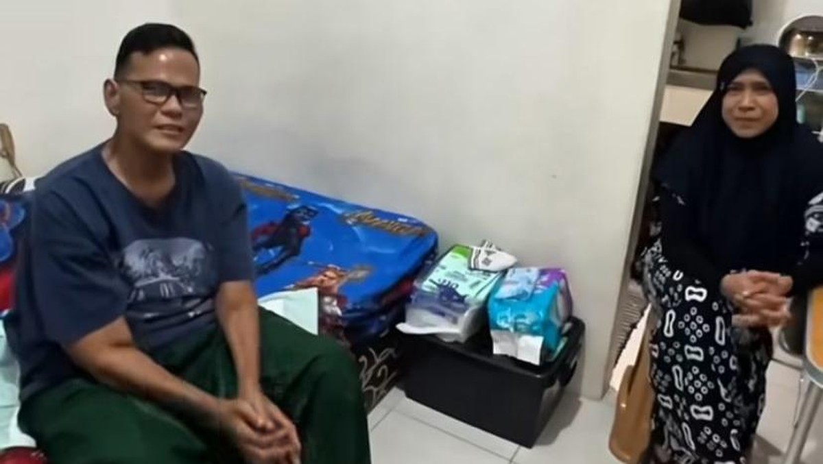 Fahmi Bo dan Mantan Istri