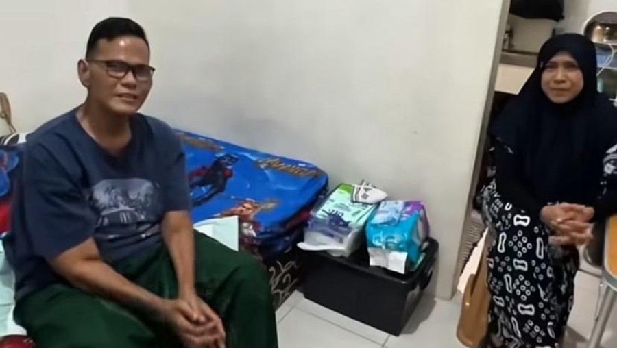 Fahmi Bo dan Mantan Istri