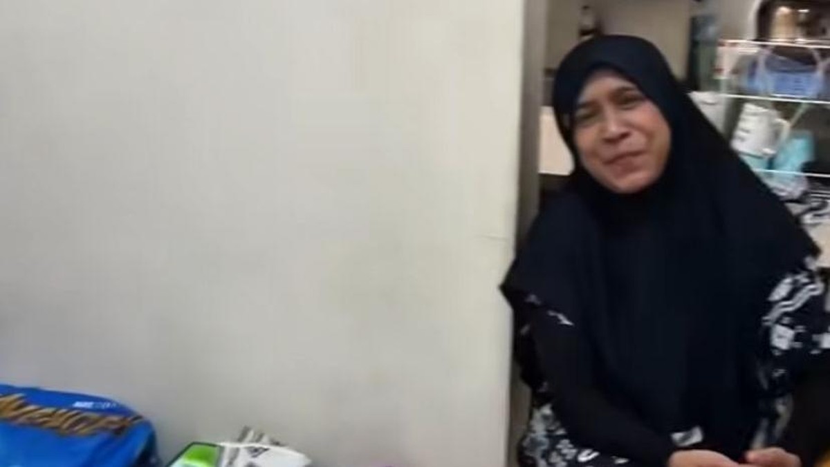 Fahmi Bo dan Mantan Istri