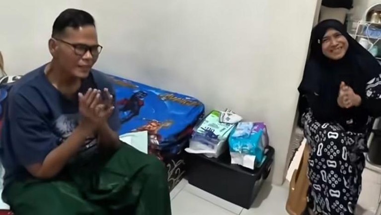 Fahmi Bo dan Mantan Istri