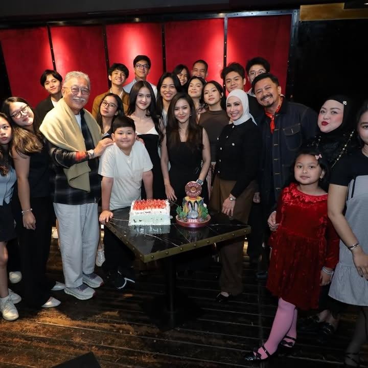 <p>Ia pun mendapat kejutan dari orang-orang terdekatnya. Momen perayaan ulang tahunnya ini juga dibagikan langsung melalui beberapa foto dan video yang diunggah di media sosial.&nbsp;(Foto: Instagram @harleyavaprincy)</p>