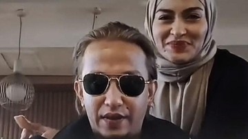 Ngaku Ogah Poligami, 7 Potret Kemesraan Habib Bahar dengan Fadlun Sang Istri Sah