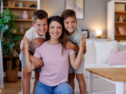 Kenapa Bunda Bisa Melahirkan Anak Laki-laki Semua? Ini Penyebab di Baliknya