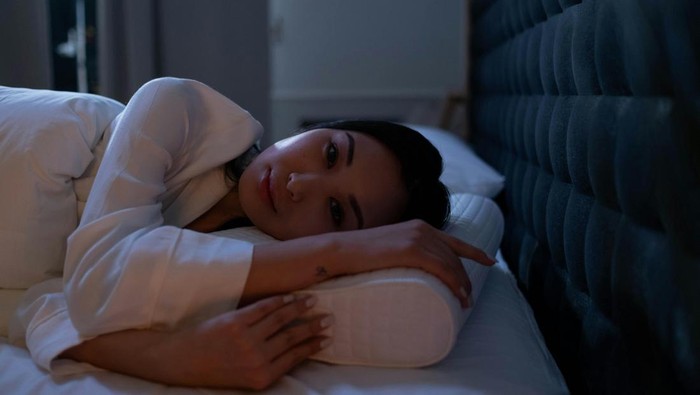 Orang yang suka tidur dengan lampu menyala punya sifat  terorganisir, selalu ingin punya kontrol, terlebih dalam kondisi yang tidak past