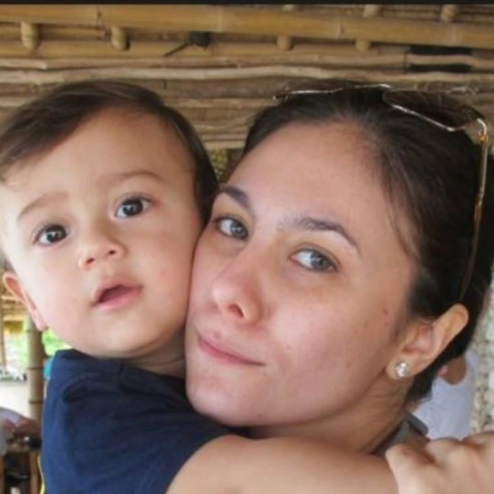 <p>Momen perayaan ulang tahunnya itu juga dibagikan langsung oleh sang Bunda melalui beberapa foto yang diunggah di akun Instagram pribadinya. Wulan juga menyelipkan foto lawas sang putra saat masih kecil, lho.&nbsp;(Foto: Instagram @wulanguritno)</p>