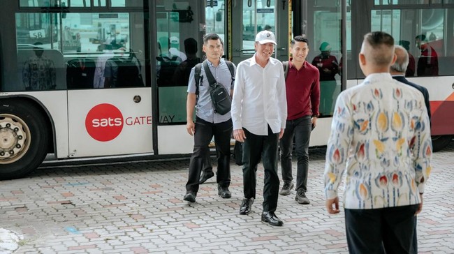 Presiden ke-7 RI Joko Widodo (Jokowi) memberikan bocoran soal isi pidato yang akan disampaikannya sebagai pembicara di Bloomberg New Economy Forum.