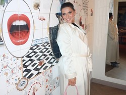 Lirik Lagu Maneater - Nelly Furtado