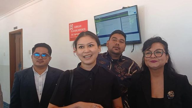 Absen di Sidang Cerai, Marissa Anita Mantap Berpisah dari Andrew Trigg