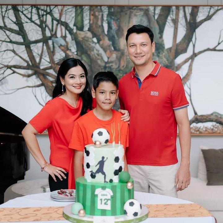 <p>Lahir pada 16 November 2013, Arjuna kini genap berusia 12 tahun. Untuk merayakan hari spesial sang anak, Titi Kamal dan Christian Sugiono menyiapkan pesta sederhana di rumah mereka, Bunda. (Foto: Instagram @titi_kamall)</p>