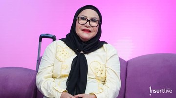 Berita Seputar Selebriti Insertlive Terkini : Mpok Atiek Nangis Cerita Kebahagiaan yang Tak Ternilai Usai Umrah Ketiga Kalinya