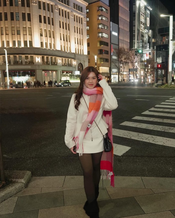 Yasika Aulia Ramadhani mendadak jadi sorotan warganet. Ia merupakan putri Wakil Ketua DPRD Sulawesi Selatan Yasir Machmud. Ia menjadi sorotan karena pengakuannya yang mengelola 41 dapur Makan Bergizi Gratis (MBG) di daerah Sulawesi Selatan.