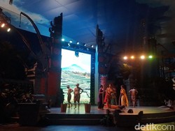 Melihat Lebih Dekat Kehidupan Masyarakat Bali di Gayatri Show Trans Studio Bali