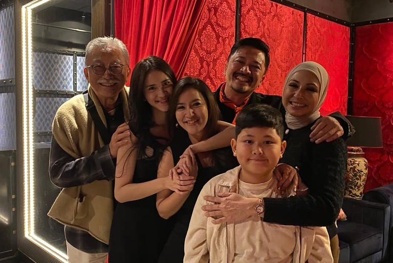 Ulang Tahun Leya Anak Ferry Maryadi