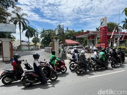 Warga Banjarmasin Ramai Serbu Pertamax, Ada Apa?